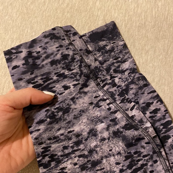 LULULEMON Base Pace HR Tight 25” - Picture 7 of 10